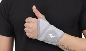 टाइपिंग (Typing) करने वालों के लिए उंगलियों और कलाइयों के सूक्ष्म व्यायाम