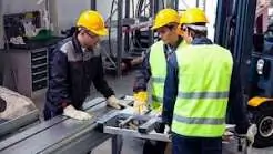 भारी मशीनरी चलाने वाले मजदूरों (Industrial Laborers) के लिए शारीरिक सुरक्षा