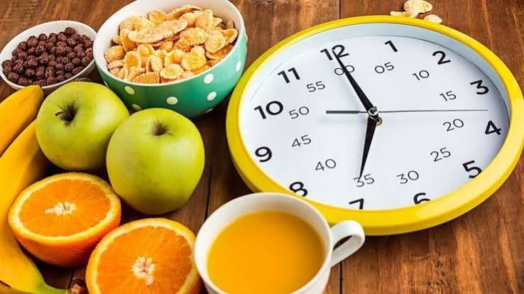 इंटरमिटेंट फास्टिंग (Intermittent Fasting) के दौरान इलेक्ट्रोलाइट इंबैलेंस से कैसे बचें?