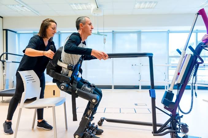 क्या रोबोटिक रिहैबिलिटेशन (Robotic Rehab) लकवाग्रस्त मरीजों के लिए भविष्य है?