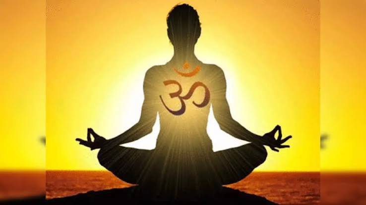 ध्वनि चिकित्सा (Sound Healing): ओम (Om) के उच्चारण से शरीर के वाइब्रेशन पर असर