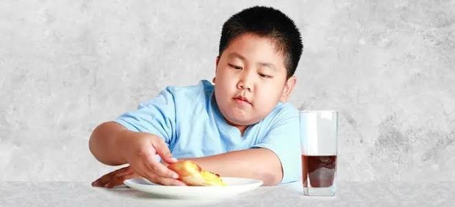 बच्चों में मोटापे (Childhood Obesity) को रोकने के 5 आसान तरीके