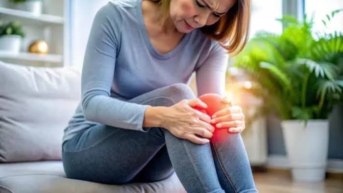 मेनोपॉज (Menopause) के दौरान ऑस्टियोपोरोसिस (Osteoporosis) से बचाव