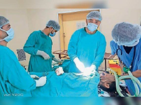 सर्जन्स के लिए ऑपरेशन थिएटर में सही पोश्चर और सर्जरी के बाद रिकवरी स्ट्रेच