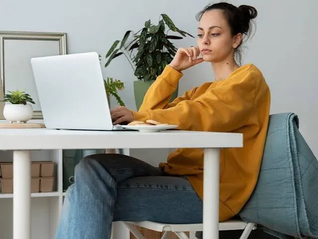 8 घंटे की शिफ्ट में 'एक्टिव सिटिंग' (Active Sitting) के स्वास्थ्य लाभ