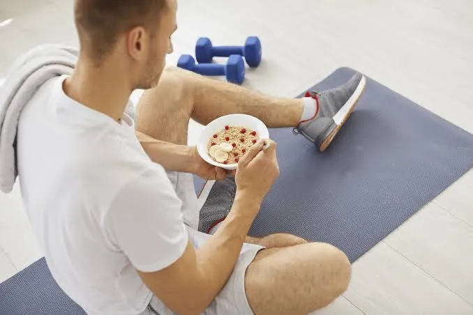 एक्सरसाइज के बाद रिकवरी (Post-Workout Recovery) के लिए कार्बोहाइड्रेट और प्रोटीन का सही अनुपात