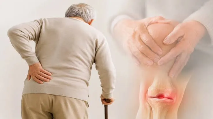 बुजुर्गों में कम पानी पीने से होने वाले मसल क्रैम्प्स और जोड़ों के दर्द का संबंध