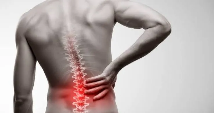 लम्बर डिस्क हर्नियेशन (Disc Herniation) और डिस्क बल्ज (Disc Bulge) में क्या अंतर है?