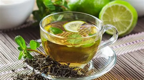 क्या ग्रीन टी (Green Tea) पीने से सच में मोटापा कम होता है?