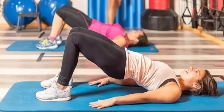 ग्लूट एक्टिवेशन (Glute Activation) के लिए हिप थ्रस्ट (Hip Thrust) का सही बायोमैकेनिक्स