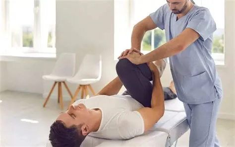 नी रिप्लेसमेंट (TKR) के बाद पहले 3 महीनों का संपूर्ण फिजियोथेरेपी रूटीन