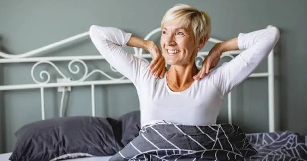 नींद की कमी (Insomnia) और शारीरिक दर्द का चक्र (Pain-Sleep Cycle) कैसे तोड़ें?