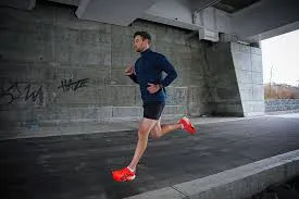 फुल बॉडी बायोमैकेनिक्स: अपनी चाल (Gait) और दौड़ने के तरीके को कैसे सुधारें?