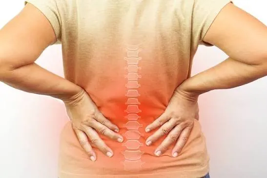 लगातार तनाव (Chronic Stress) से पीठ के निचले हिस्से (Lower Back) में भयंकर जकड़न