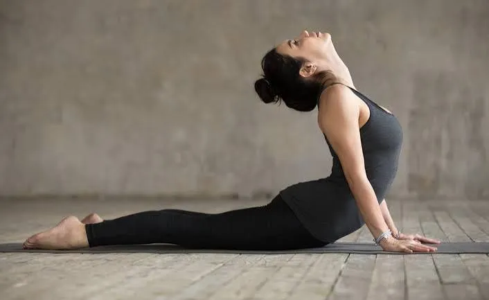 साइटिका के दर्द में भुजंगासन (Cobra Pose) के क्लिनिकल फायदे और सही तरीका