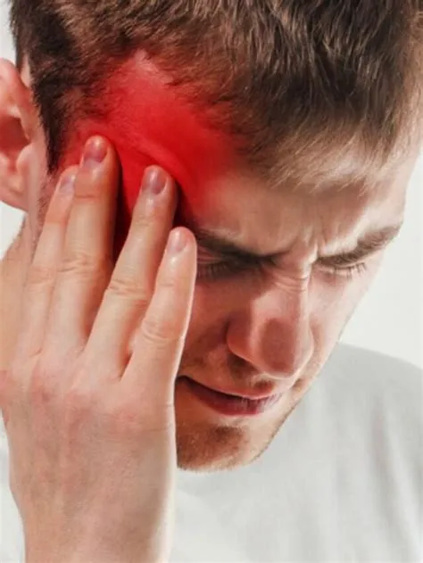 क्लस्टर हेडेक (Cluster Headache - आंख के आसपास भयंकर सिरदर्द)