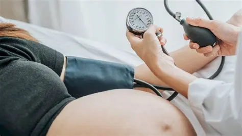 प्री-एक्लेमप्सिया (Preeclampsia - गर्भावस्था में हाई ब्लड प्रेशर)