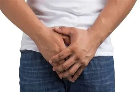 हाइड्रोसील (Hydrocele - अंडकोष में पानी भरना)