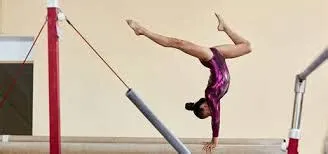 एथलीट ट्रायड (Female Athlete Triad - महिला खिलाड़ियों में ईटिंग डिसऑर्डर और हड्डी की कमजोरी)